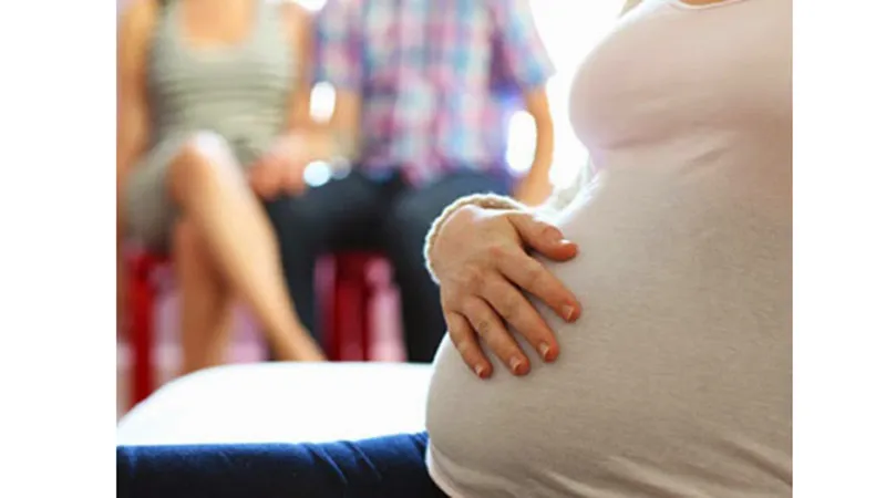 Vợ chồng vô sinh có quyền nhờ mang thai hộ vì mục đích nhân đạo