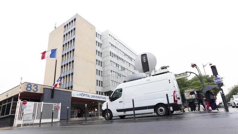 Bệnh viện Pitie Salpetriere, Paris, Pháp nơi xác nhận công dân Pháp đầu tiên tử vong do Covid-19. Ảnh: REUTERS
