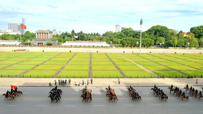 Đoàn kỵ binh trên thao trường