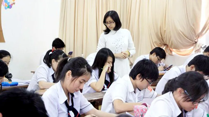 Nghiên cứu bài học hay diễn kịch?