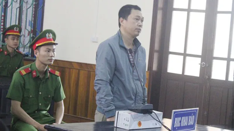 Nguyên đại úy quân đội lừa “chạy trường” 