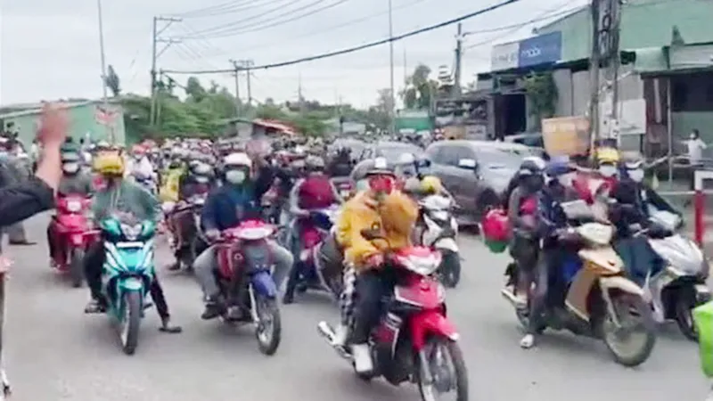 Đề nghị thống nhất phương án đi lại giữa TPHCM với các tỉnh