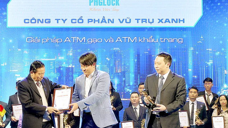 Nhiều giải pháp sáng tạo được trao Giải thưởng Chuyển đổi số Việt Nam 2021
