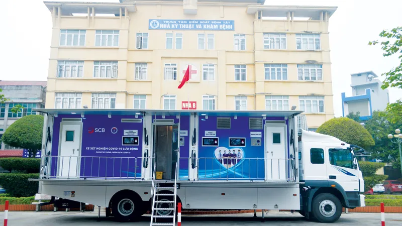 SCB tiếp tục chuỗi hoạt động trao tặng xe xét nghiệm lưu động tại Thái Bình và Thanh Hóa