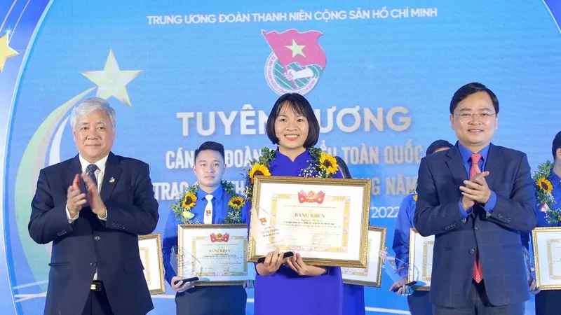 94 cán bộ đoàn nhận Giải thưởng Lý Tự Trọng năm 2022