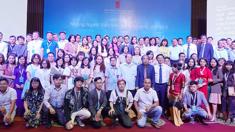 Nhà văn trẻ và khát vọng vươn xa