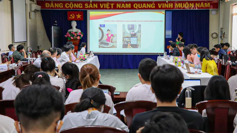 Giữ gìn các giá trị cốt lõi của báo chí