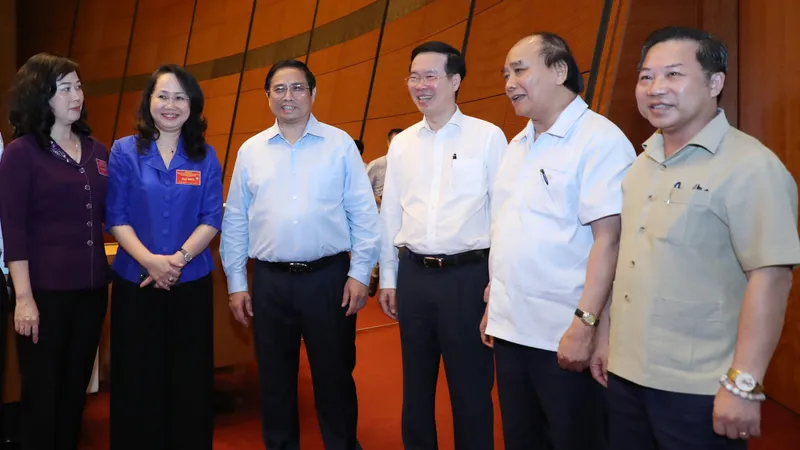 Chủ tịch nước Nguyễn Xuân Phúc, Thủ tướng Phạm Minh Chính, Thường trực Ban Bí thư Võ Văn Thưởng và các đại biểu dự hội nghị. Ảnh: QUANG PHÚC