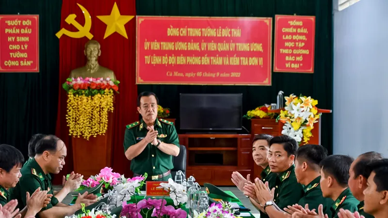 Tư lệnh Bộ đội Biên phòng thăm và làm việc tại Cà Mau