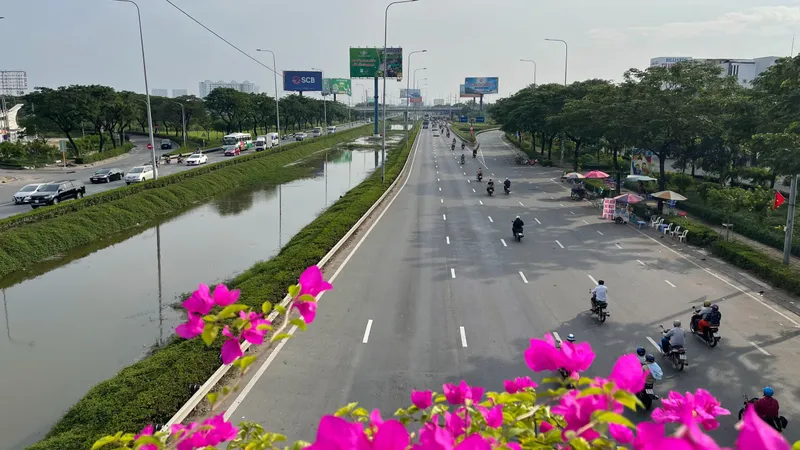 Giao thông ở các tuyến đường ra vào TPHCM thông thoáng, không ùn ứ 
