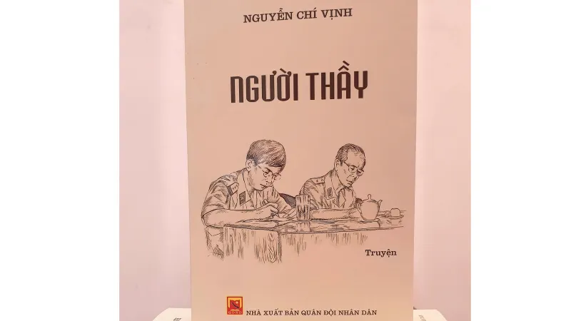 Trò tình báo viết về thầy tình báo