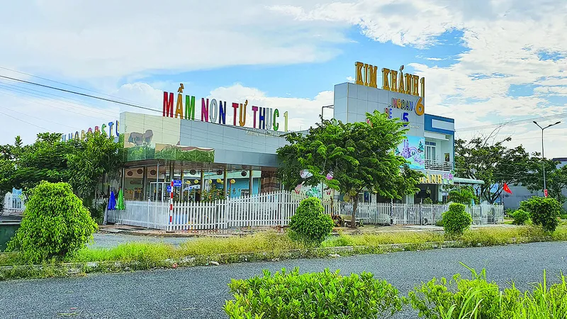 Sau khi trúng đấu giá nền đất, ông Nguyễn Phước Tài xây dựng nhà trẻ nhưng bị buộc tháo dỡ 