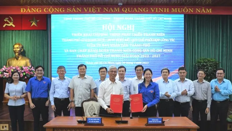  Đại diện UBND Thành phố Hồ Chí Minh và Thành đoàn thành phố ký kết phối hợp công tác giai đoạn 2023-2027