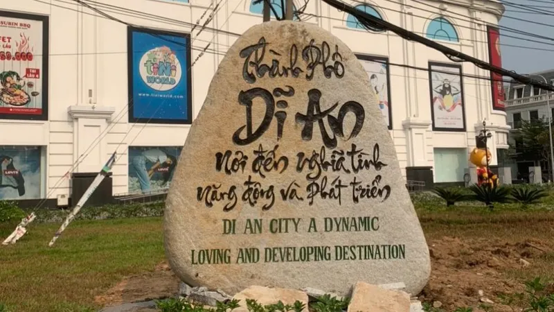 TP Dĩ An, Bình Dương: Lắp đặt hàng chục khối đá địa danh ở cửa ngõ ra vào 