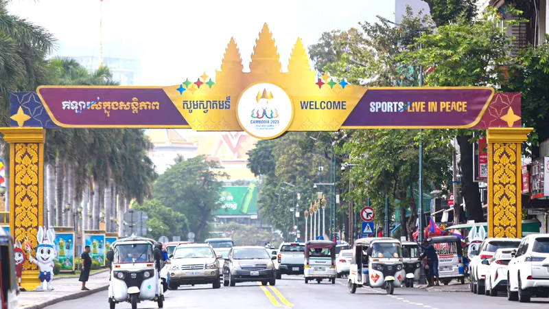 Đường sá Phnom Penh mùa SEA Games 32. Ảnh: DŨNG PHƯƠNG