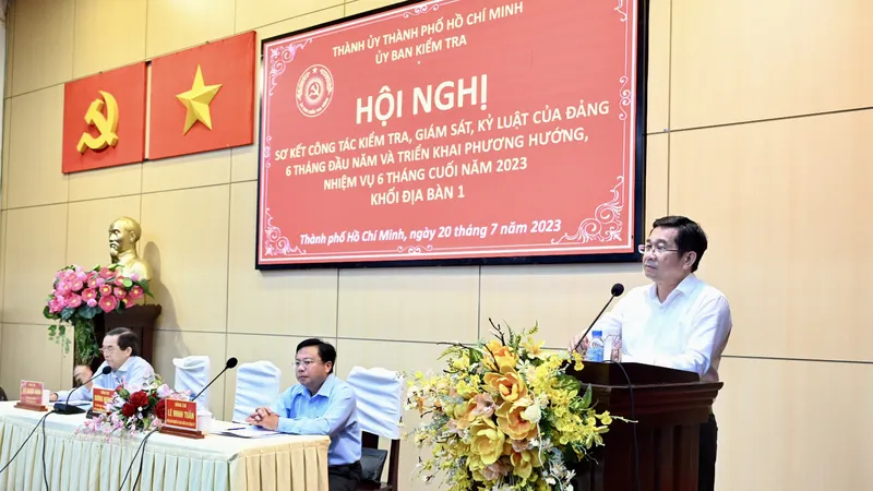 Chủ nhiệm UBKT Thành ủy TPHCM Dương Ngọc Hải phát biểu tại Hội nghị sơ kết công tác kiểm tra, giám sát của khối địa bàn 1 thuộc UBKT Thành ủy TPHCM