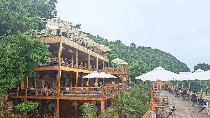 Quán cà phê xây dựng công trình không phép khủng ở số 1A Trần Phú, phường 1, TP Vũng Tàu, tỉnh Bà Rịa - Vũng Tàu
