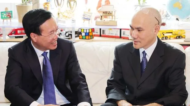 Chủ tịch nước Võ Văn Thưởng thăm gia đình Tiến sĩ vật lý người Việt tại Áo
