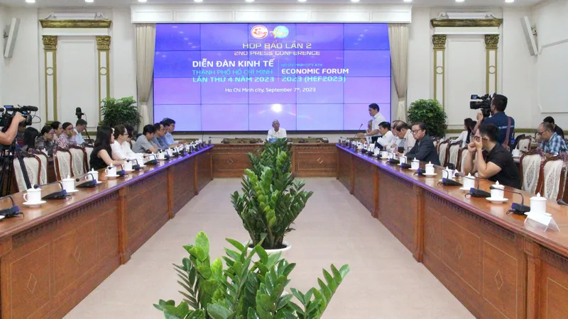 Diễn đàn Kinh tế TPHCM lần 4 năm 2023: Thúc đẩy tăng trưởng xanh đa lĩnh vực