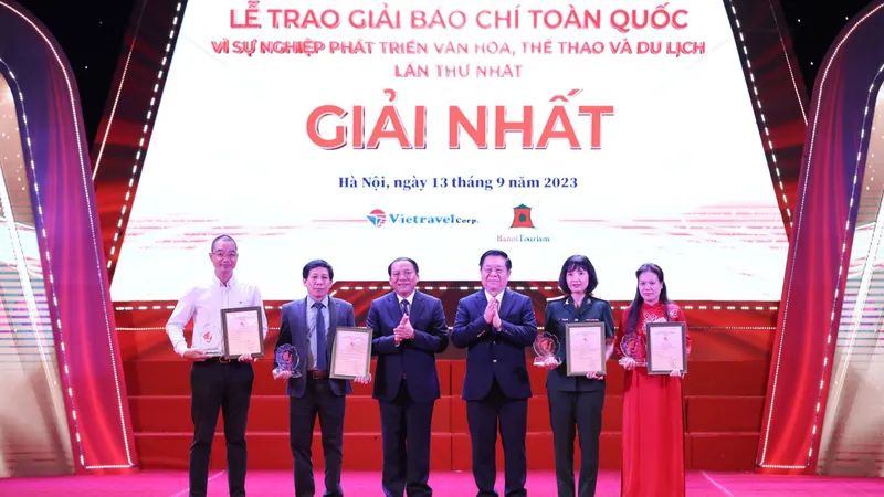 Trao 97 giải thưởng báo chí toàn quốc Vì sự nghiệp phát triển VH-TT-DL 