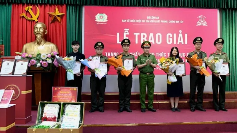 Trang bị “kháng thể” chống lại mầm độc ma túy