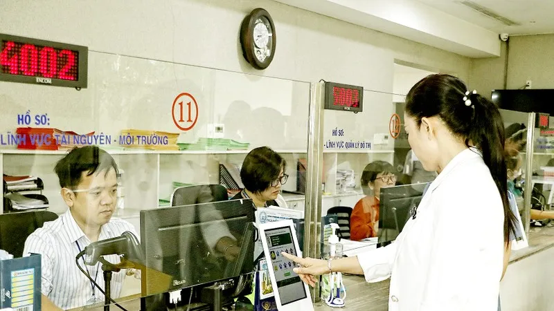 Thủ tướng yêu cầu xử lý kịp thời hành vi vi phạm đạo đức công vụ