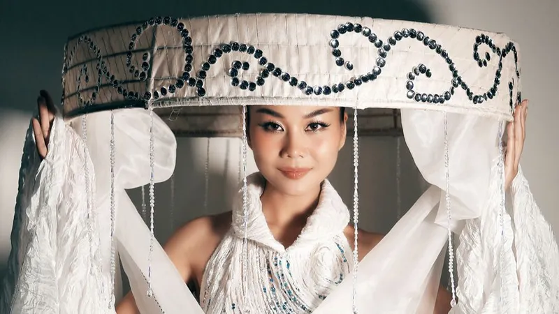 Thanh Lam, Hồng Nhung, Thanh Hằng “đốt cháy” sàn diễn khai mạc Tuần lễ Thời trang Quốc tế Việt Nam Thu Đông 2023