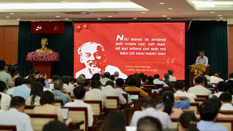Quang cảnh hội nghị. Ảnh: HOÀNG HÙNG