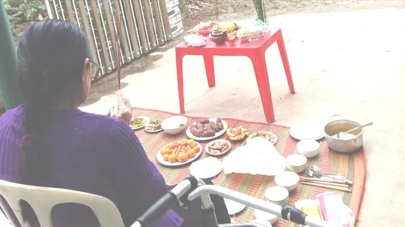 Mở cổng đón ông bà