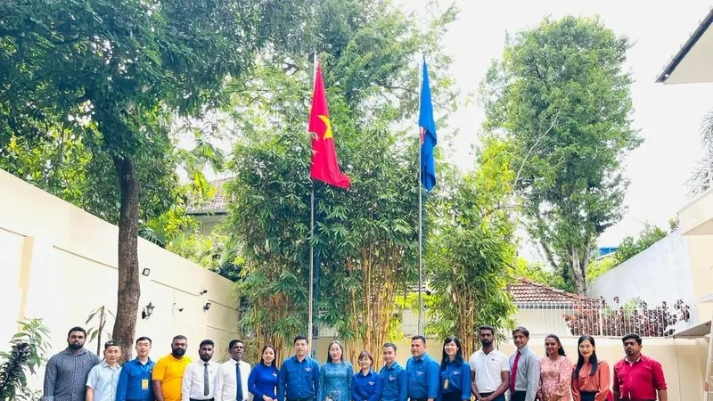 Đoàn đại biểu thanh niên Việt Nam vừa tới thăm và làm việc tại Sri Lanka