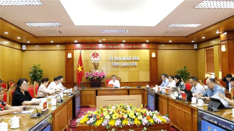 Tháo gỡ khó khăn, thúc đẩy xuất khẩu với các nước láng giềng