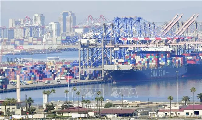 Cảng hàng hóa Long Beach ở California, Mỹ