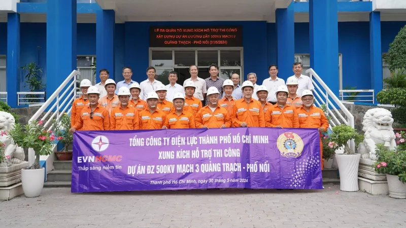 EVNHCMC ra quân tổ xung kích hỗ trợ thi công xây dựng dự án đường dây 500kV mạch 3 Quảng Trạch - Phố Nối