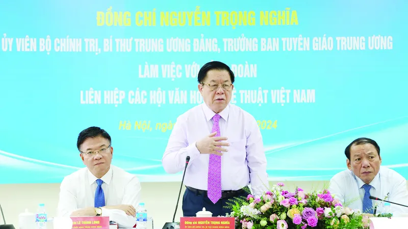 Trưởng Ban Tuyên giáo Trung ương Nguyễn Trọng Nghĩa phát biểu tại buổi làm việc