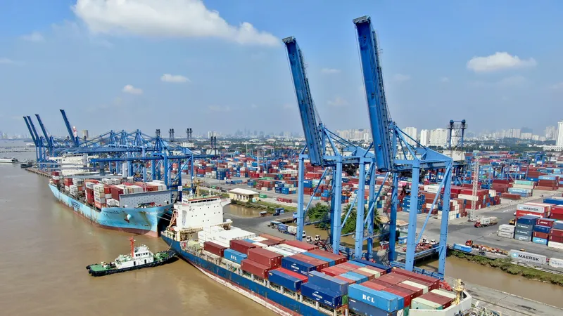 Cước vận tải container quốc tế giảm