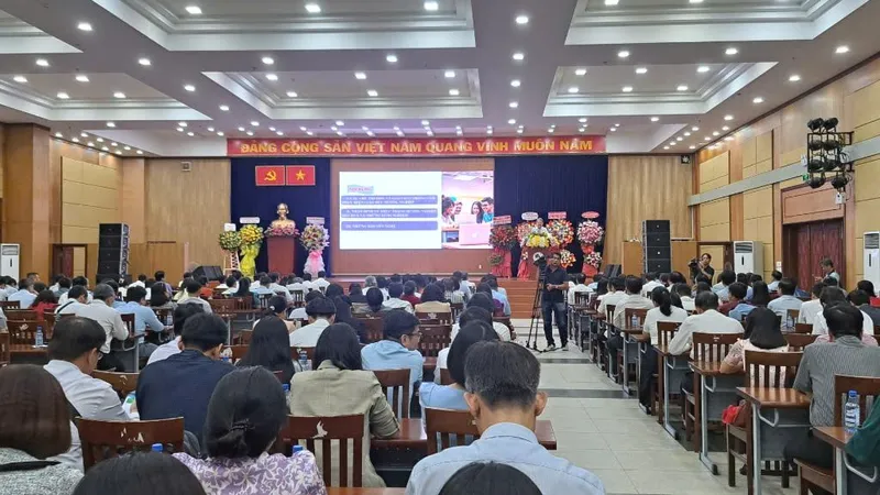 Quang cảnh hội nghị