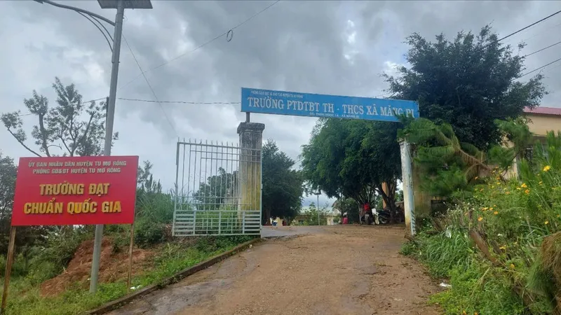Trường PTDTBT TH-THCS Măng Ri