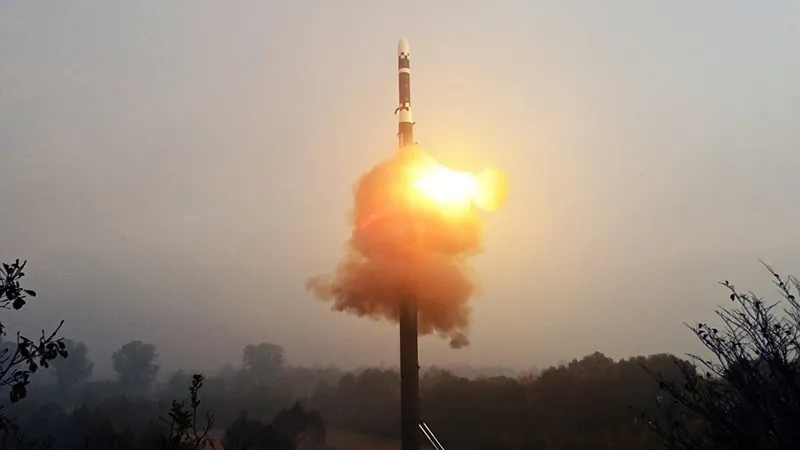 Hình ảnh vụ phóng tên lửa đạn đạo liên lục địa (ICBM) vào sáng 31-10 - 2024. Ảnh: YONHAP