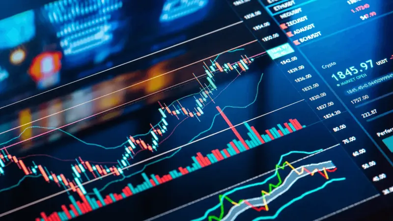 Phiên giao dịch sáng 24-2, VN-Index vượt 1.300 điểm