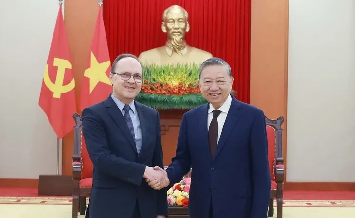 Đại sứ Nga Gennady Bezdetko khẳng định Nga coi Việt Nam là đối tác truyền thống và ưu tiên tại khu vực châu Á - Thái Bình Dương. Ảnh: TTXVN