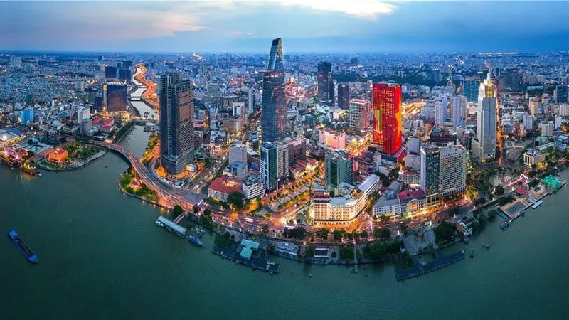 Bài học về lòng yêu nước trong bối cảnh mới