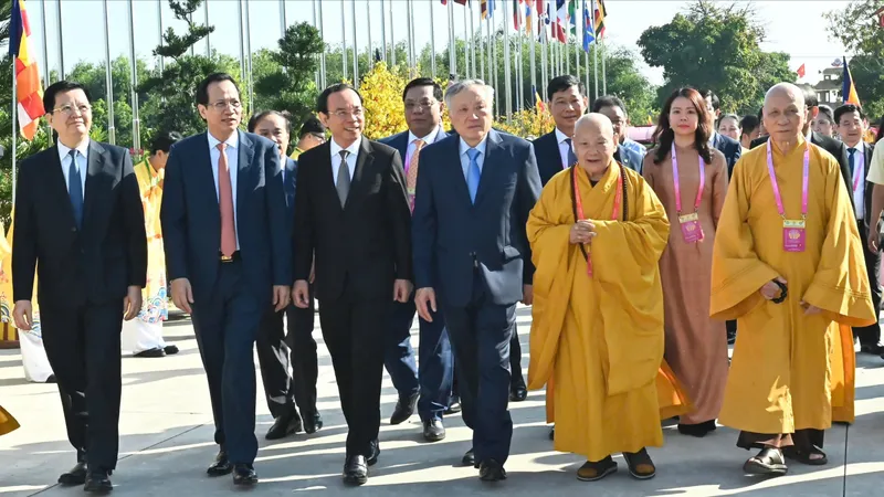 Bế mạc trọng thể Đại lễ Vesak Liên hợp quốc 2025: Hình ảnh quốc hoa Việt Nam lan tỏa khắp nơi