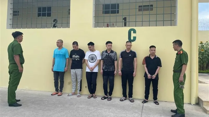 Tuyên phạt hơn 100 năm tù đối với 15 bị cáo trong đường dây thanh toán trái phép 1.200 tỷ đồng