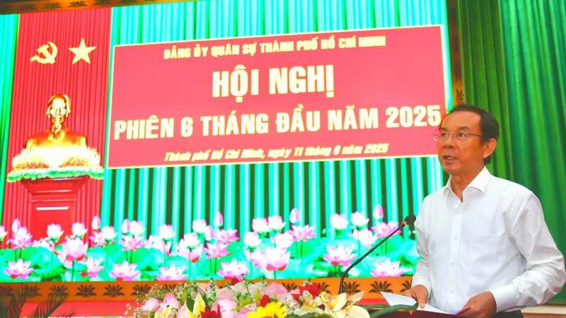 Bí thư Thành ủy TPHCM Nguyễn Văn Nên chủ trì phiên họp Đảng ủy Quân sự TPHCM