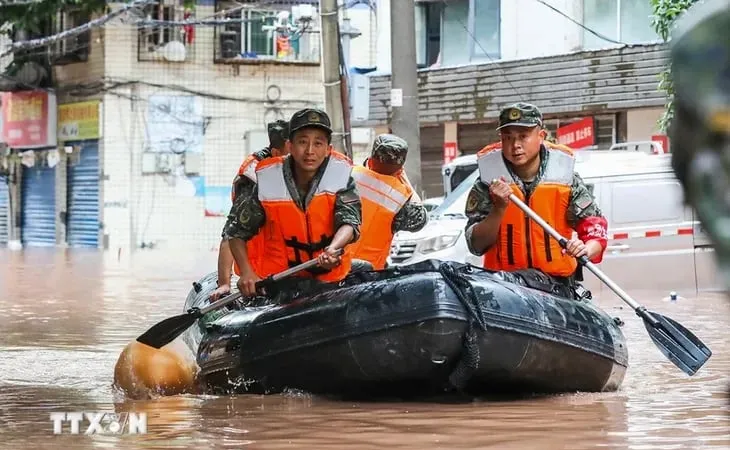 Trung Quốc: Mưa lớn kéo dài, hơn 53.000 người sơ tán