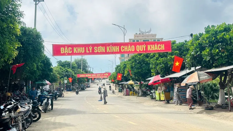Ngày đầu làm việc tại các trụ sở xã mới ở Quảng Ngãi