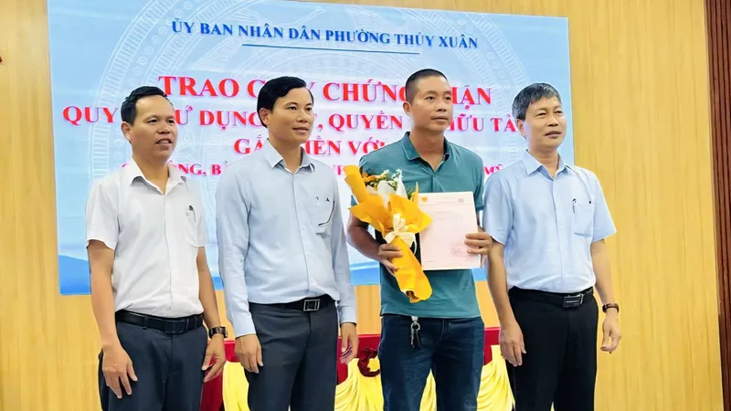 Phường đầu tiên ở TP Huế cấp mới giấy chứng nhận quyền sử đất 
