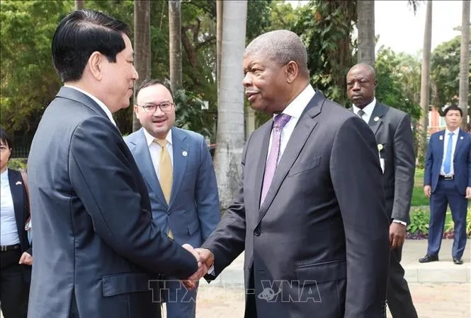 Lễ đón Chủ tịch nước Lương Cường thăm cấp Nhà nước Cộng hòa Angola