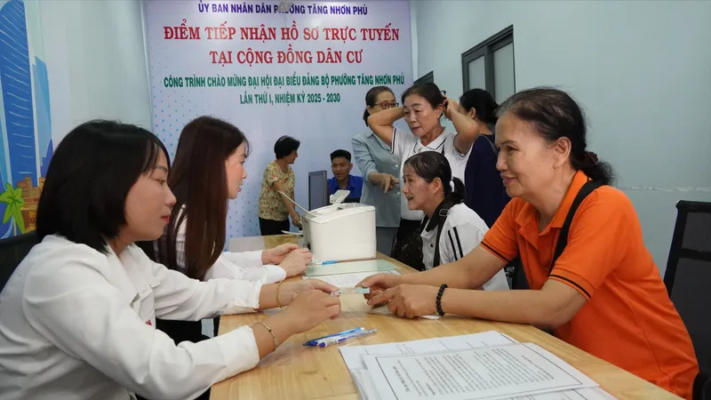 Phường Tăng Nhơn Phú ra mắt 8 điểm tiếp nhận hồ sơ hành chính tại khu dân cư