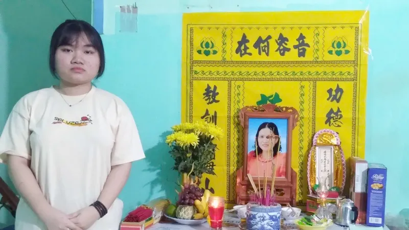 Mẹ mất, em trai bị thiểu năng trí tuệ
